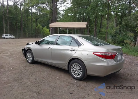 2017 Toyota Camry Le из США, поврежденный, VIN 4T1BF1FK6HU710655